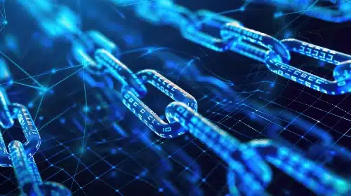 Cadenas digitales de color azul brillante entrelazadas en un entorno cibernético con red de datos, representando la tecnología de cadena de bloques (blockchain).